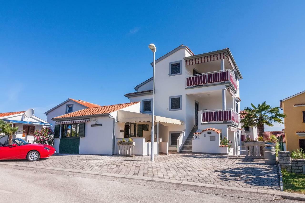 Villa California Porec Exterior photo