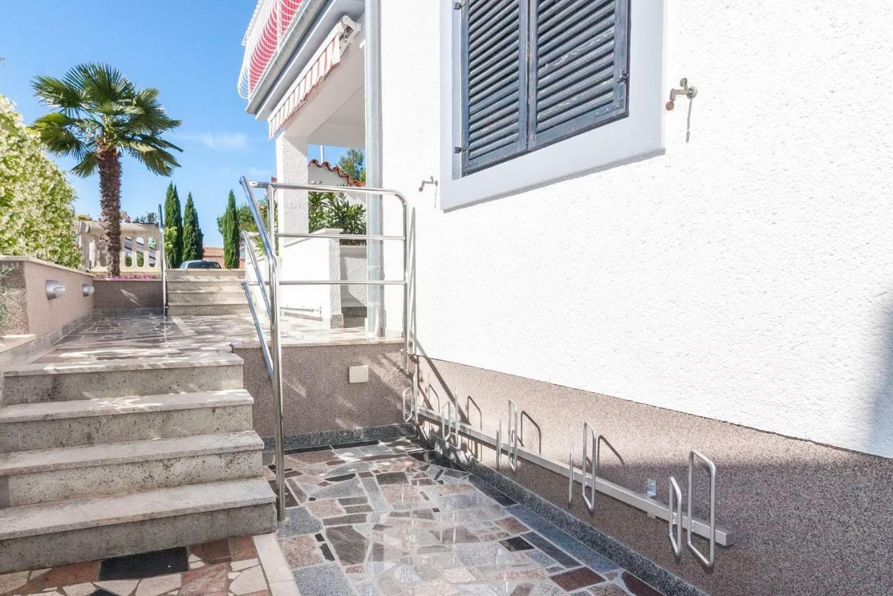Villa California Porec Exterior photo