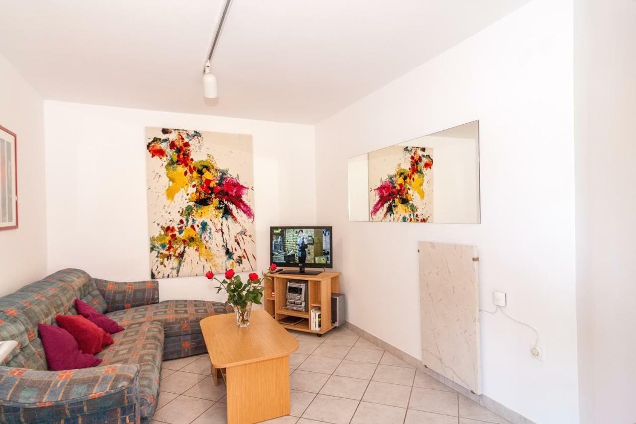 Villa California Porec Exterior photo