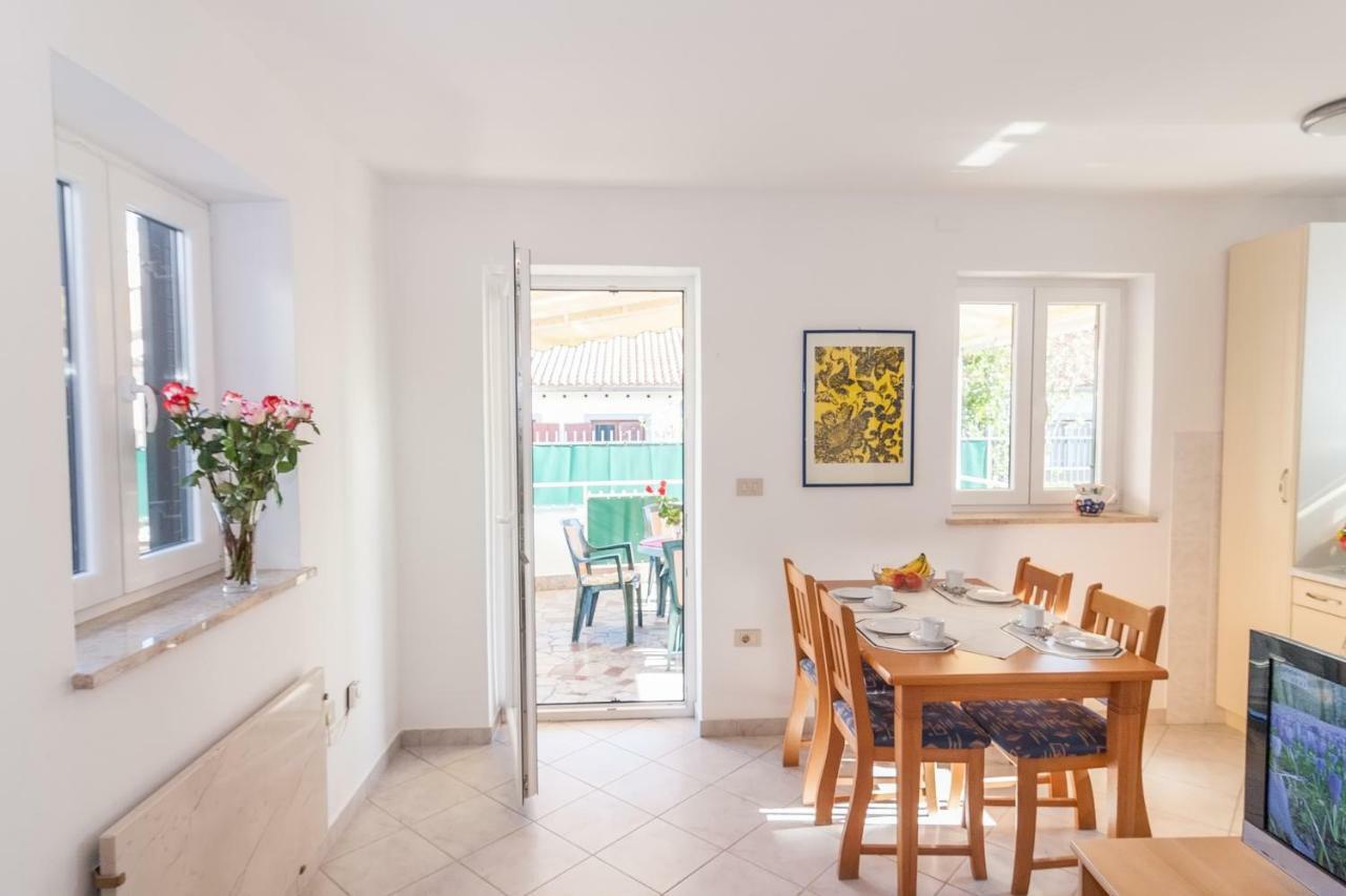 Villa California Porec Exterior photo